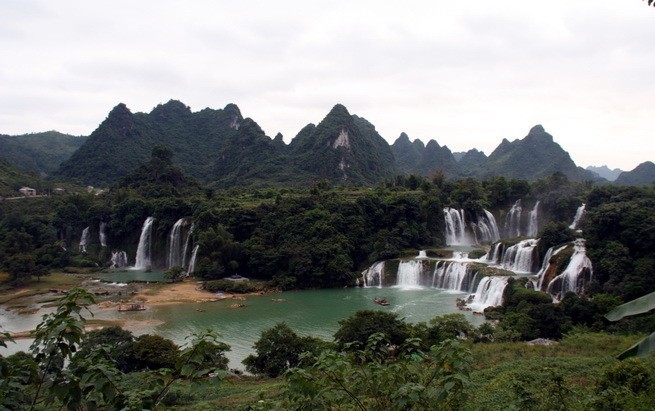 Self-driving Tour from Guangzhou to Detian Waterfall