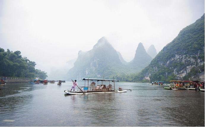 Li River Bamboo Rafting to find the most landscape in China