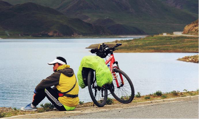 Yamdrok Lake