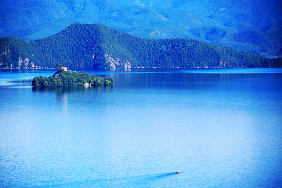 My Yunnan tour to heavenly Lugu Lake