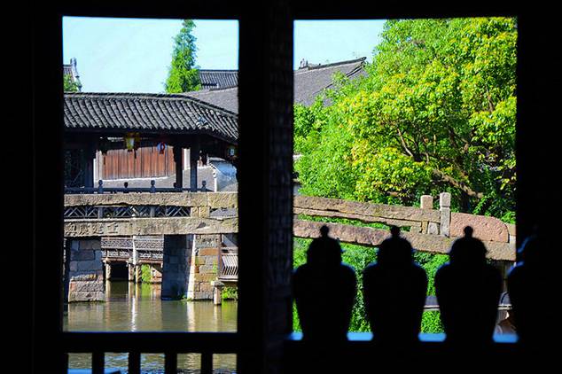 Appreciate Wuzhen Xizha to experience the leisure life